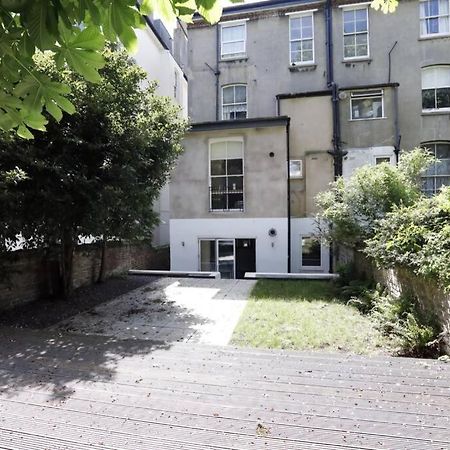 2 Bedrooms Close To The Beach With Garden And Own Entrance ! Brighton Exterior photo